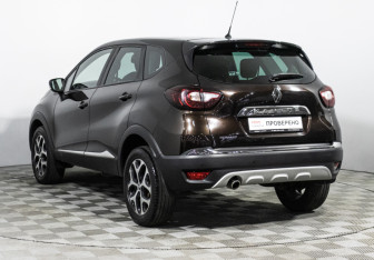 Подержанный автомобиль Renault Kaptur 2016 года (7 фото)