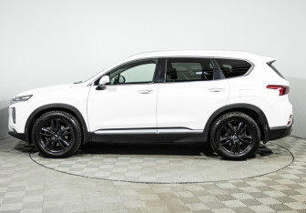 Подержанный автомобиль Hyundai Santa Fe 2018 года (8 фото)