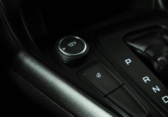 Подержанный автомобиль Ford Focus Hatchback 2015 года (15 фото)