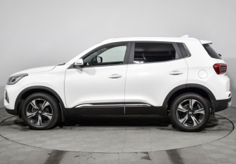 Подержанный автомобиль Chery Tiggo 4 Pro 2023 года (8 фото)