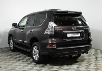Подержанный автомобиль Lexus GX 2015 года (7 фото)