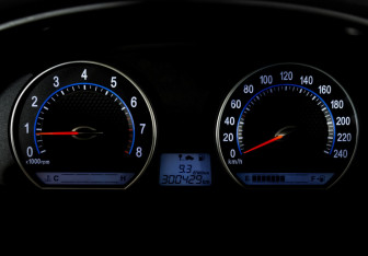 Подержанный автомобиль Kia Magentis 2007 года (15 фото)