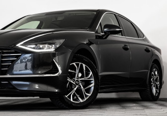 Подержанный автомобиль Hyundai Sonata 2020 года (2 фото)