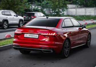 Подержанный автомобиль Audi A4 Sedan 2020 года (6 фото)