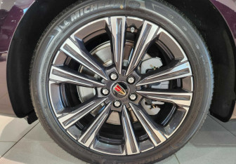 Новый Hongqi H9 2024 (6 фото)