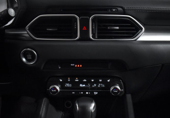 Подержанный автомобиль Mazda CX-5 2019 года (16 фото)
