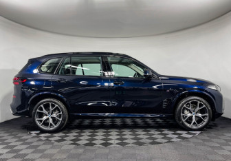 Новый BMW X5 2025 (3 фото)