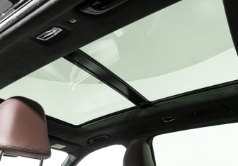 Подержанный автомобиль Geely Monjaro 2023 года (15 фото)