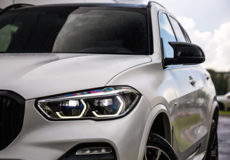 Подержанный автомобиль BMW X5 2019 года (2 фото)