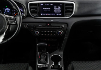Подержанный автомобиль Kia Sportage 2021 года (12 фото)