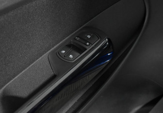 Подержанный автомобиль Opel Corsa 2008 года (10 фото)