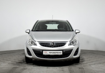 Подержанный автомобиль Opel Corsa 2013 года (2 фото)