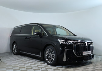 Подержанный автомобиль Voyah Dream 2025 года (3 фото)