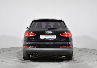 Подержанный автомобиль Audi Q3 2015 года (6 фото)