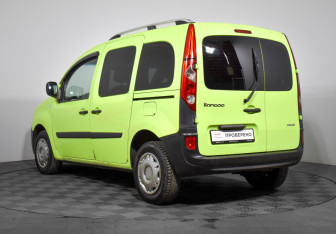 Подержанный автомобиль Renault Kangoo 2008 года (7 фото)