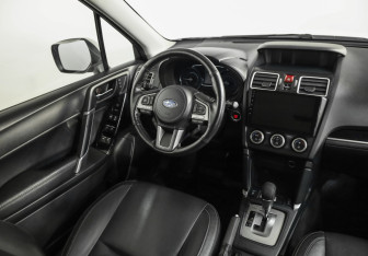 Подержанный автомобиль Subaru Forester Suv 2016 года (9 фото)