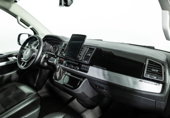 Подержанный автомобиль Volkswagen Multivan 2018 года (9 фото)