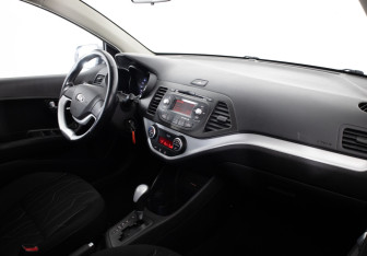 Подержанный автомобиль Kia Picanto 2013 года (11 фото)