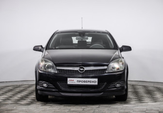 Подержанный автомобиль Opel Astra Hatchback 2008 года (2 фото)