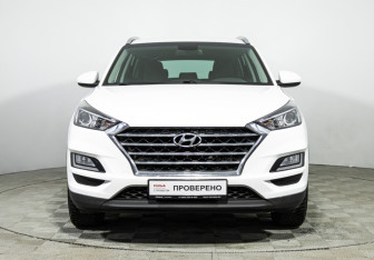Подержанный автомобиль Hyundai Tucson 2020 года (2 фото)