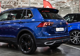 Подержанный автомобиль Volkswagen Tiguan 2022 года (12 фото)