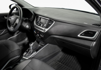 Подержанный автомобиль Hyundai Solaris Sedan 2017 года (13 фото)