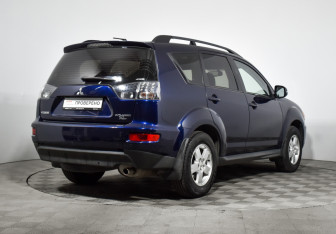 Подержанный автомобиль Mitsubishi Outlander 2011 года (5 фото)