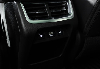 Подержанный автомобиль Haval F7 2024 года (23 фото)