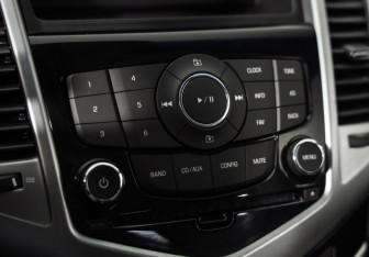 Подержанный автомобиль Chevrolet Cruze Hatchback 2012 года (13 фото)
