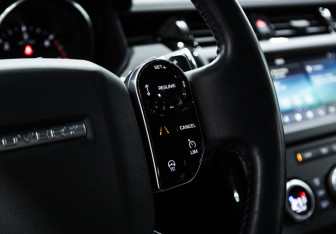 Подержанный автомобиль Land Rover Discovery 2019 года (27 фото)