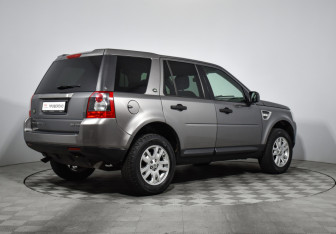 Подержанный автомобиль Land Rover Freelander 2010 года (5 фото)