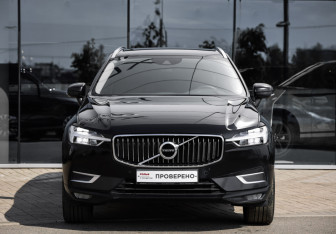 Подержанный автомобиль Volvo XC60 2018 года (3 фото)