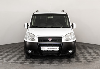 Подержанный автомобиль Fiat Doblo 2012 года (2 фото)