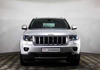 Подержанный автомобиль Jeep Grand Cherokee 2012 года (2 фото)