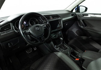 Подержанный автомобиль Volkswagen Tiguan 2018 года (11 фото)