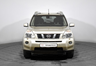 Подержанный автомобиль Nissan X-Trail 2008 года (2 фото)