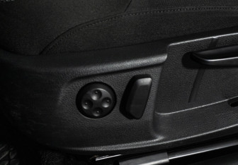 Подержанный автомобиль Volkswagen Passat Sedan 2012 года (16 фото)