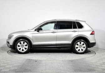 Подержанный автомобиль Volkswagen Tiguan 2017 года (8 фото)