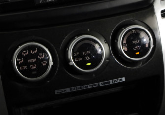 Подержанный автомобиль Mitsubishi Pajero Sport 2015 года (15 фото)