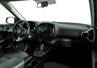 Подержанный автомобиль Kia Soul 2022 года (9 фото)