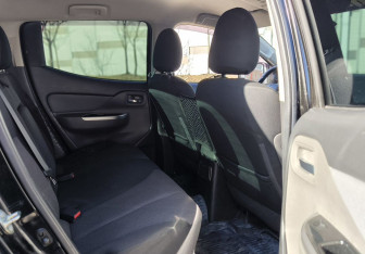 Подержанный автомобиль Mitsubishi L200 2017 года (13 фото)