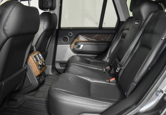 Подержанный автомобиль Land Rover Range Rover 2018 года (11 фото)