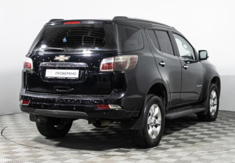 Подержанный автомобиль Chevrolet TrailBlazer 2014 года (5 фото)