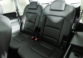 Подержанный автомобиль Geely Okavango 2023 года (16 фото)