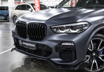 Подержанный автомобиль BMW X5 2019 года (3 фото)