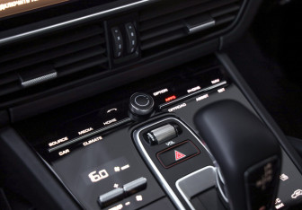 Подержанный автомобиль Porsche Cayenne 2022 года (21 фото)