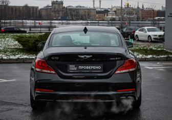 Подержанный автомобиль Genesis G70 2019 года (6 фото)