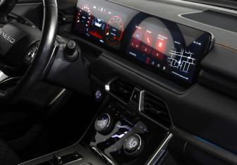 Подержанный автомобиль Exeed TXL 2022 года (35 фото)