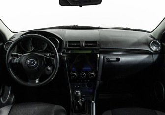 Подержанный автомобиль Mazda 3 Sedan 2008 года (13 фото)