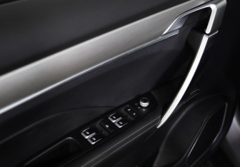 Подержанный автомобиль Geely Coolray 2022 года (18 фото)